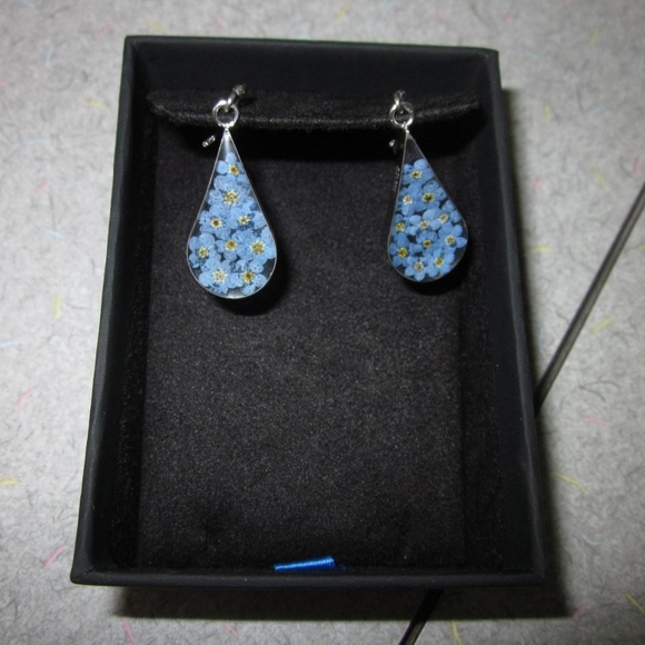 Sterling Silver Pressed Flower Teardrop Earrings A - Picture 3 of 3